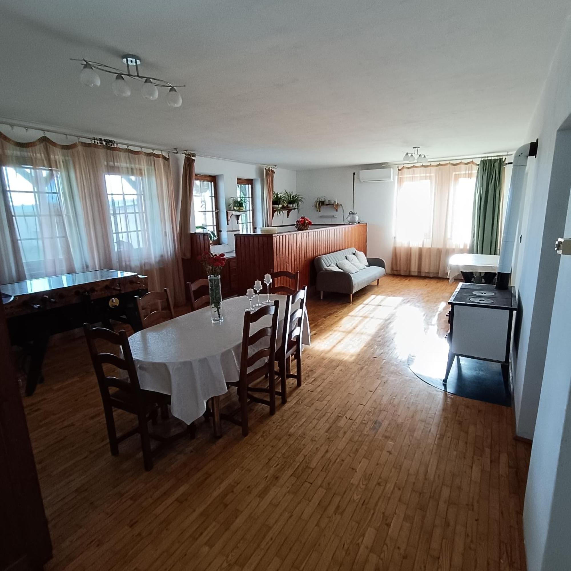 Napkelte Vendeghaz Apartment Сегед Екстериор снимка